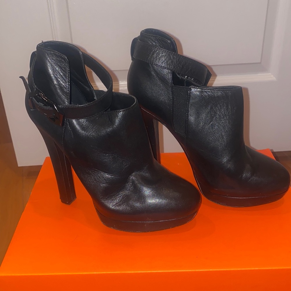 Pre-Loved. - image 1